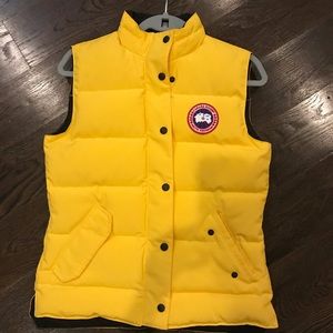 Women’s Canada Goose Vest size Small